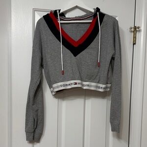 Tommy Hilfiger Gray and Red V-Neck Cropped Sweatshirt